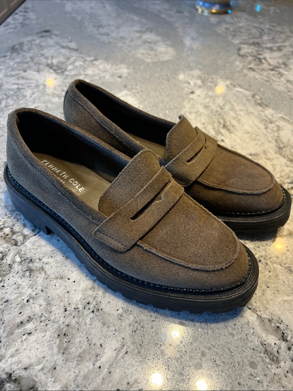 NEW Kenneth Cole Fatima Lug Sole Suede Penny Loafers Brown Size 6